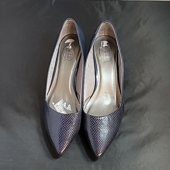 BRAND NEW LIFETRIDE WOMEN"S MARCY LOW HEEL SHOE - Picture 2 of 11